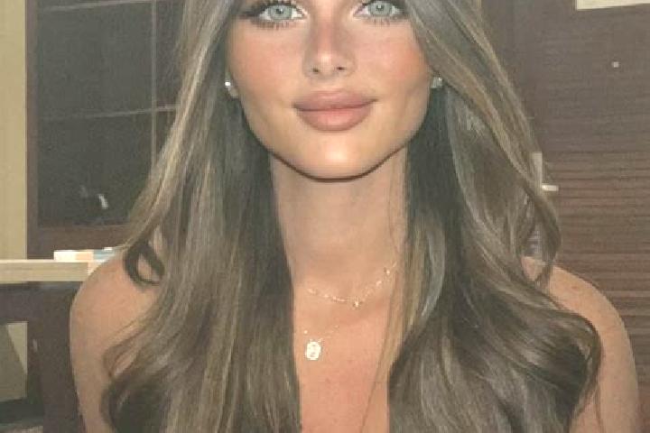 Ellie, 29, a brunette dark-eyed caribbean companion based in Hisarya. Offering CIM, 69, Dinner Date. Available for incall and outcall, overnight bookings ava...