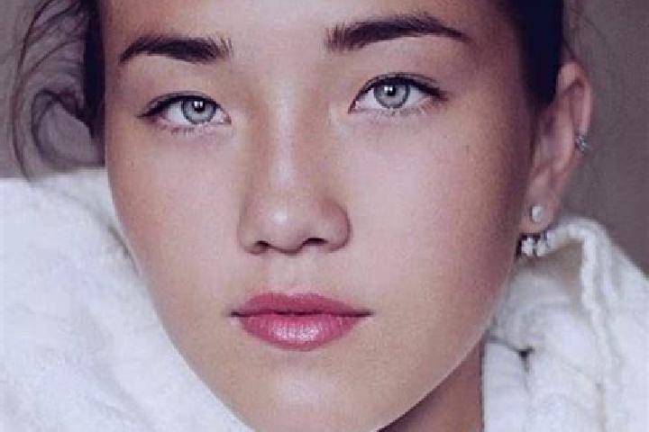 Ellie, 29, a chestnut grey-eyed caucasian companion based in Uliesti. Offering Party Girl, Overnight, Striptease. Available for incall and outcall, day and e...