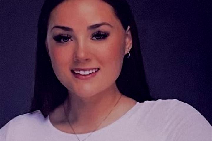 Ellie, 29 — Escort in Batchelor, United States