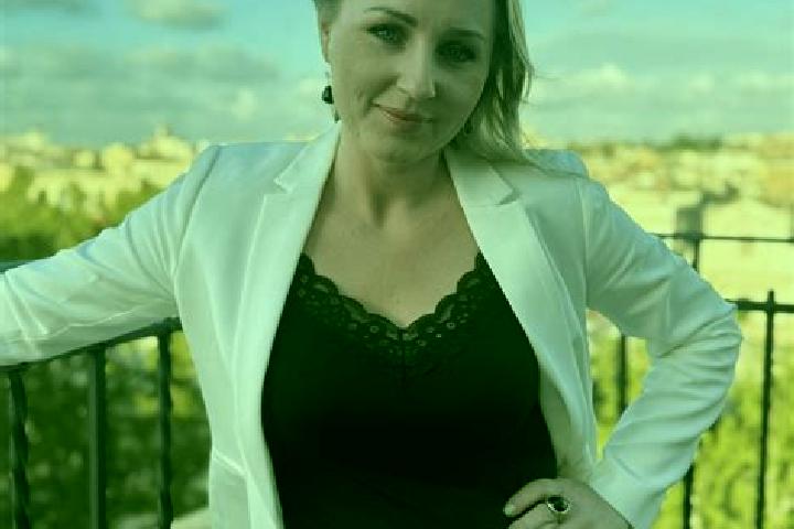 Ellie, 29 — Escort in Krzywcza, Poland