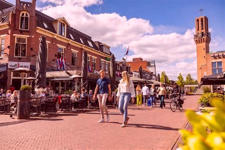 Ellie, 29 — Escort in Woolde, Netherlands