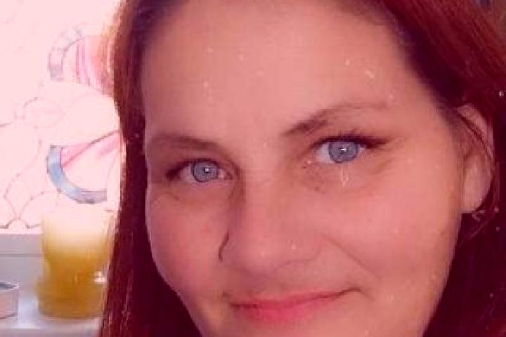 Ellie, 30, a red dark-eyed ebony companion based in Komjatice. Offering Couples, GFE, Prostate Massage. Available for incall and outcall, day and evening dates.