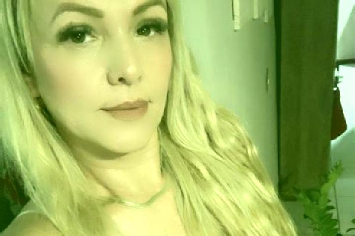 Ellie, 30 — Escort in Magdalena, Argentina