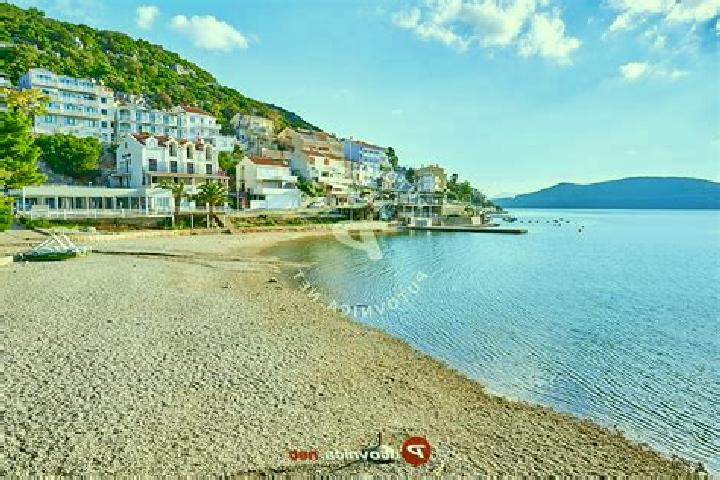 Ellie, 30 — Escort in Neum, Bosnia and Herzegovina