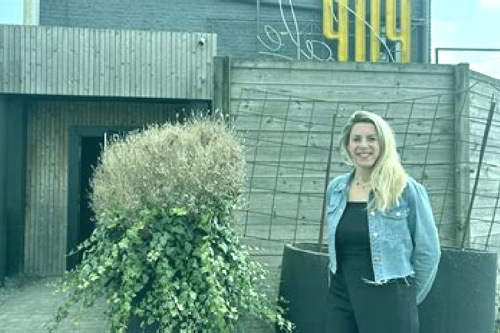 Ellie, 30 — Escort in Warcoing, Belgium