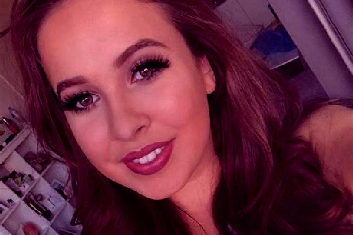 Ellie, 31, a dark blonde dark-eyed caucasian companion based in Gandosso. Offering Erotic Massage, Overnight, Travel Companion, GFE. Available for incall and...