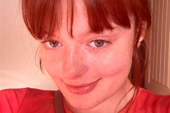Ellie, 31, a red grey-eyed latina companion based in Florencia. Offering Travel Companion, BDSM, Duos. Available for incall and outcall, overnight bookings a...