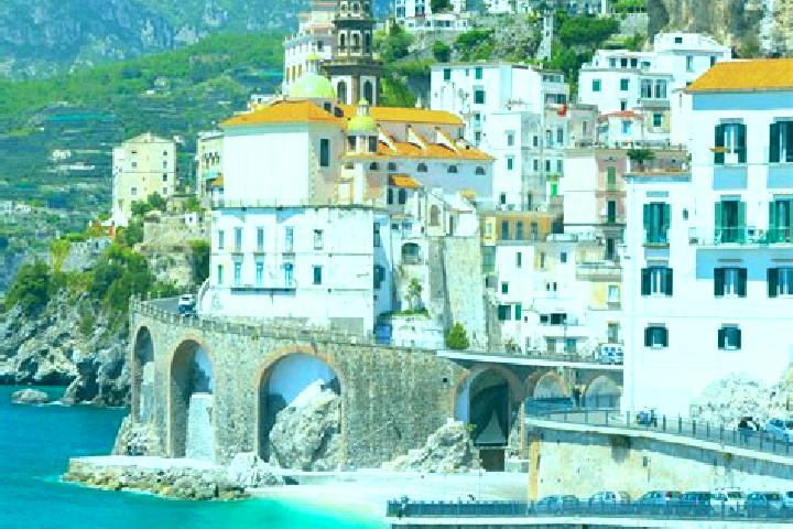 Ellie, 31 — Escort in Busana, Italy