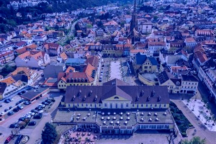 Ellie, 31 — Escort in Dorn-Durkheim, Germany