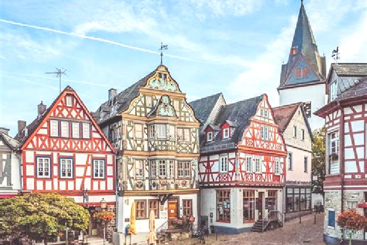 Ellie, 31 — Escort in Idstein, Germany