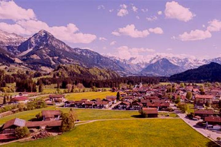 Ellie, 31 — Escort in Obermaiselstein, Germany