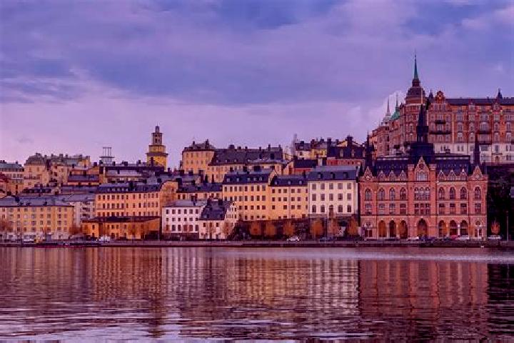 Ellie, 31 — Escort in Soerforsa, Sweden
