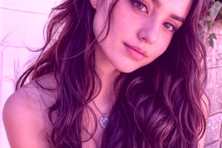 Ellie, 32, a auburn hazel-eyed middle eastern companion based in Kamenmost. Offering Domination, Massage, Prostate Massage, Couples. Available for incall and...