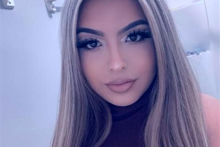 Ellie, 32, a blonde hazel-eyed latina companion based in Cande. Offering BDSM, Couples, 69, Prostate Massage, A-Level. Available for incall and outcall, over...
