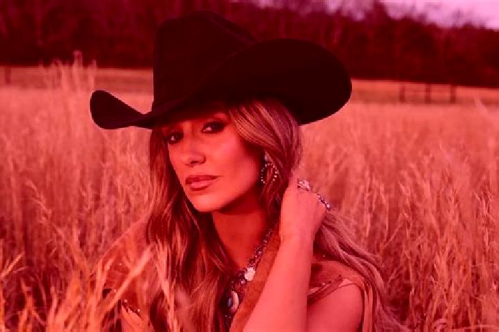 Ellie, 32 — Escort in Cody, United States