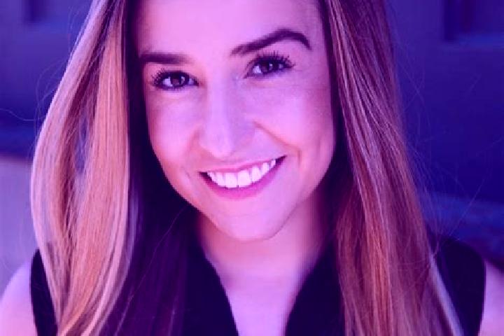 Ellie, 32 — Escort in Dangchengwan, China