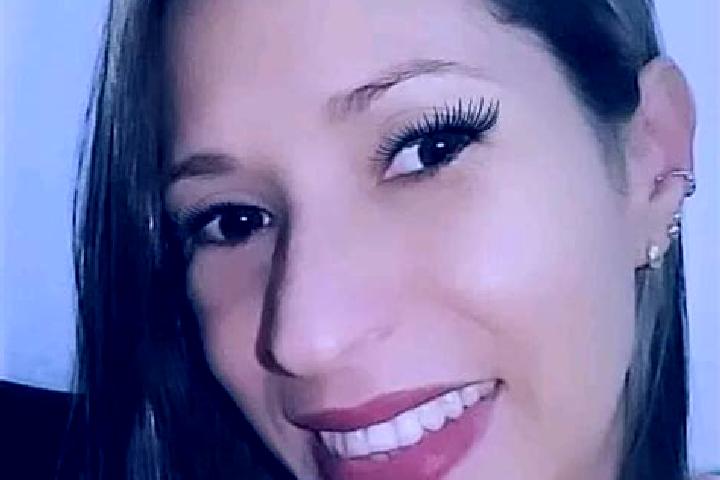 Ellie, 32 — Escort in Firmino Alves, Brazil