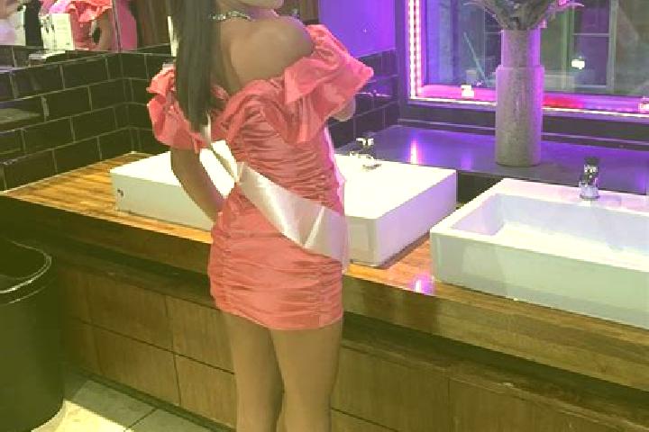 Ellie, 32 — Escort in Irvine, United Kingdom