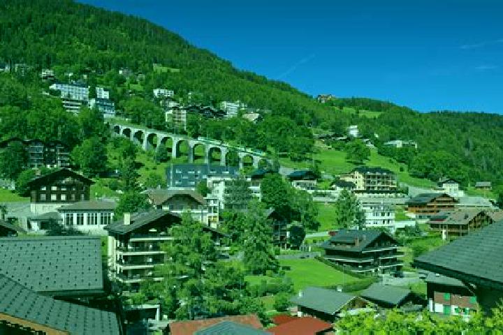 Ellie, 32 — Escort in Leysin, Switzerland