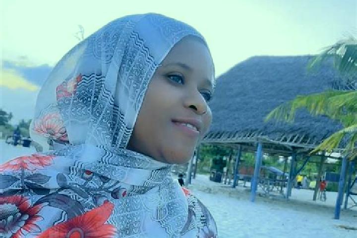 Ellie, 32 — Escort in Mkoani, Tanzania