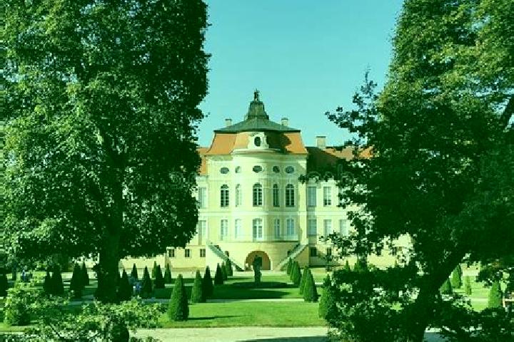 Ellie, 32 — Escort in Rogalin, Poland