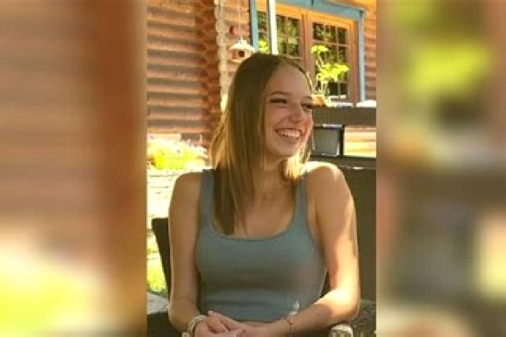 Ellie, 32 — Escort in Saint-Blaise, Switzerland