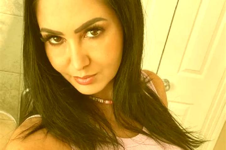 Ellie, 33, a auburn blue-eyed mediterranean companion based in Iwanowice. Offering Massage, Couples, Deep French Kissing. Available for incall and outcall, o...