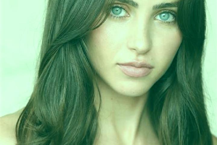 Ellie, 33, a auburn brown-eyed middle eastern companion based in Cesky Rudolec. Offering OWO, Couples, GFE, Dinner Date, CIM. Available for incall and outcal...