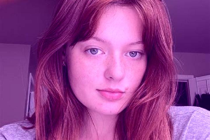 Ellie, 33, a auburn grey-eyed caucasian companion based in Cellettes. Offering Couples, Girlfriend Experience, CIM, BDSM, Dinner Date. Available for incall a...