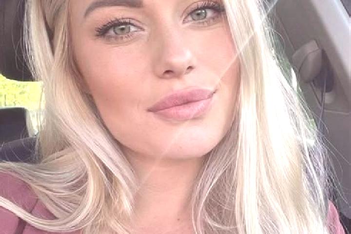 Ellie, 33, a blonde hazel-eyed european companion based in Wureh. Offering Prostate Massage, A-Level, Deep French Kissing, Girlfriend Experience. Available f...