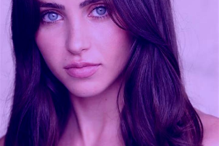 Ellie, 33, a brunette blue-eyed latina companion based in Eaglemont. Offering Roleplay, Erotic Massage, Duos, Tantra. Available for incall and outcall, overn...