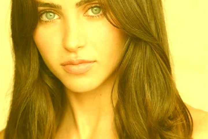 Ellie, 33, a brunette hazel-eyed mixed companion based in Loga. Offering 69, Roleplay, Massage, Erotic Massage. Available for incall and outcall, day and eve...