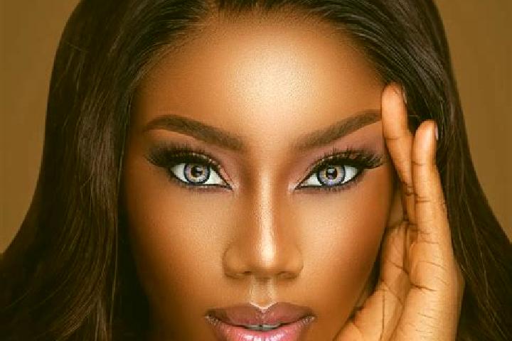 Ellie, 33, a chestnut blue-eyed ebony companion based in Gambor Krajan. Offering Duos, Prostate Massage, Couples. Available for incall and outcall, day and e...