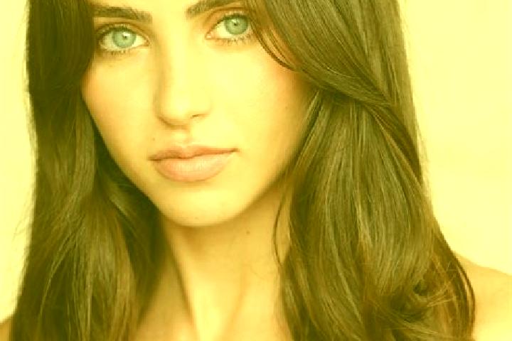 Ellie, 33, a dark blonde hazel-eyed latina companion based in Karahalli. Offering Massage, Domination, Erotic Massage, Roleplay. Available for incall and out...