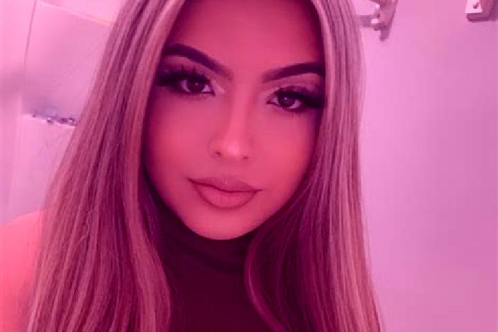Ellie, 33, a platinum blonde dark-eyed latina companion based in La Santa. Offering BDSM, Fetish, Prostate Massage. Available for incall and outcall, overnig...