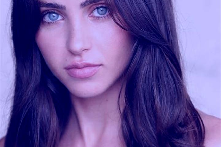 Ellie, 33, a red brown-eyed latina companion based in Rhome. Offering OWO, Travel Companion, Erotic Massage. Available for incall and outcall, day and evenin...