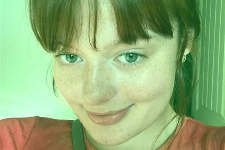 Ellie, 33, a red grey-eyed mixed companion based in Laurel Hollow. Offering Deep French Kissing, Massage, BDSM, Domination. Available for incall and outcall,...