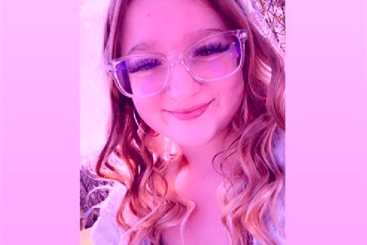Ellie, 33 — Escort in Belington, United States