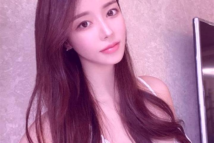 Ellie, 33 — Escort in Erfangping, China