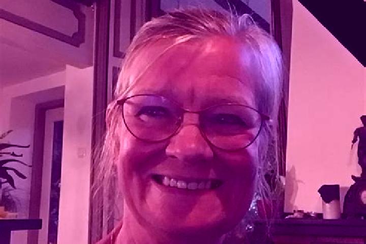 Ellie, 33 — Escort in Uithuizermeeden, Netherlands