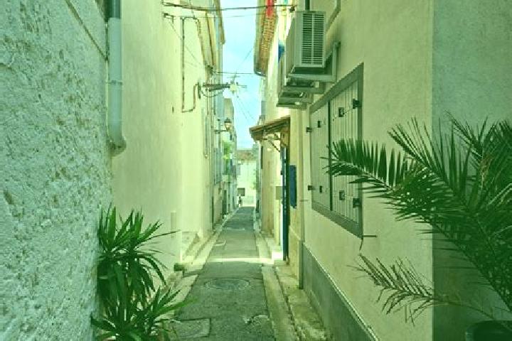 Ellie, 33 — Escort in Ully-Saint-Georges, France