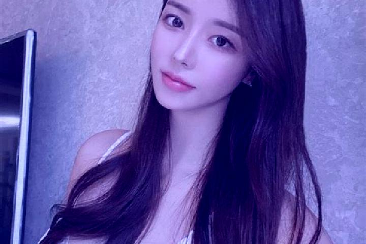 Ellie, 33 — Escort in Yangqiao, China