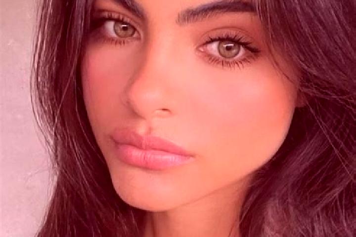 Ellie, 34, a black green-eyed latina companion based in Parit. Offering OWO, Deep French Kissing, Fetish, Dinner Date, Duos. Available for incall and outcall...