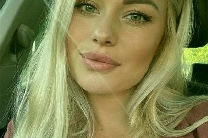 Ellie, 34, a blonde hazel-eyed caucasian companion based in Pinotepa Nacional. Offering Tantra, Overnight, Duos. Available for incall and outcall, day and ev...