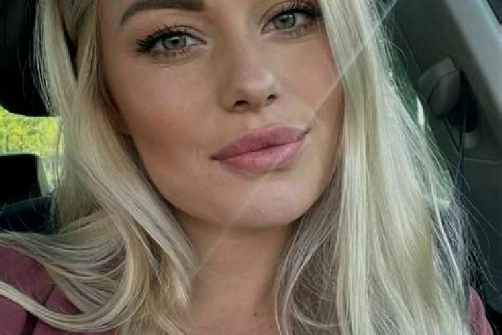 Ellie, 34, a blonde hazel-eyed ebony companion based in Laddonia. Offering Prostate Massage, BDSM, Striptease. Available for incall and outcall, day and even...
