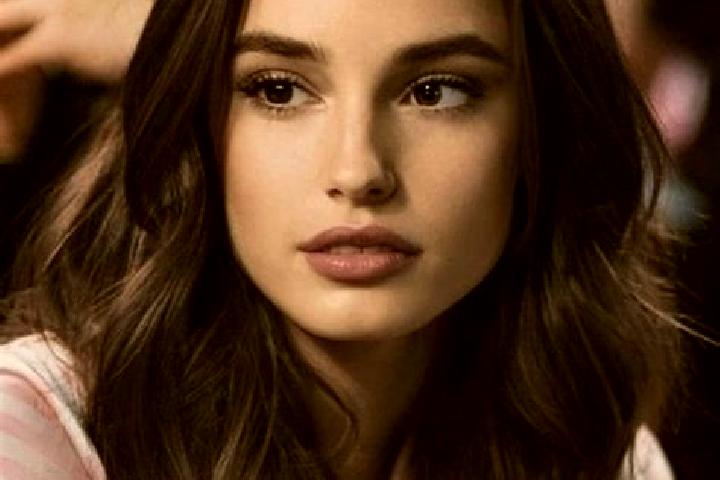Ellie, 34, a brunette brown-eyed middle eastern companion based in Chaykino. Offering Erotic Massage, Fetish, Party Girl. Available for incall and outcall, o...