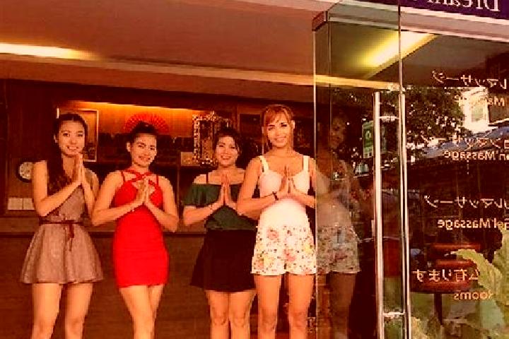 Ellie, 34, a red green-eyed indian companion based in Suriapet. Offering BDSM, Dinner Date, OWO, Prostate Massage, A-Level. Available for incall and outcall,...