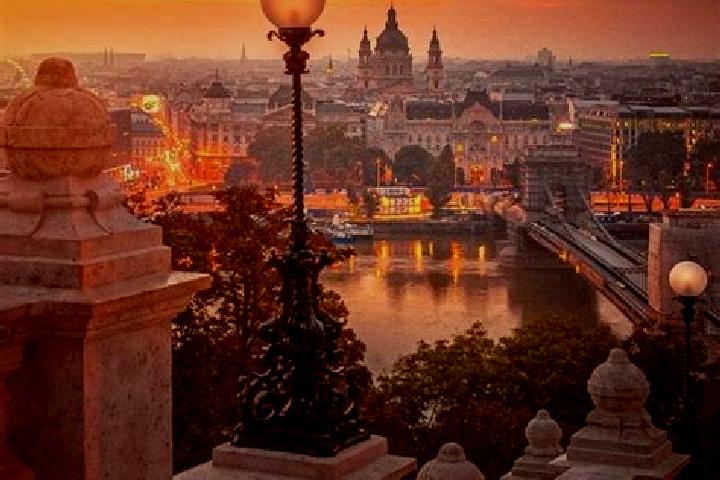 Ellie, 34 — Escort in Bajot, Hungary