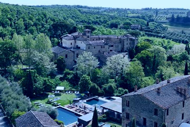 Ellie, 34 — Escort in Madonna del Sasso, Italy