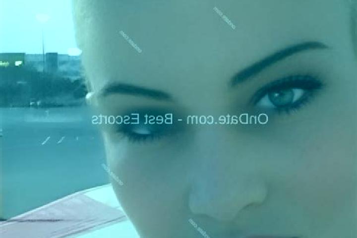Ellie, 34 — Escort in Riegelwood, United States